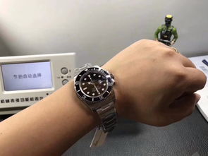 二手奢侈品市場(chǎng)探秘 精品表、服裝、鞋帽、箱包與珠寶的批發(fā)與發(fā)售